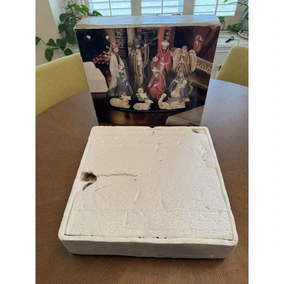 Kirkland's Home Nativity Set 13pc Ceramic Glazed #071371 w/ Box - Picture 3 of 10